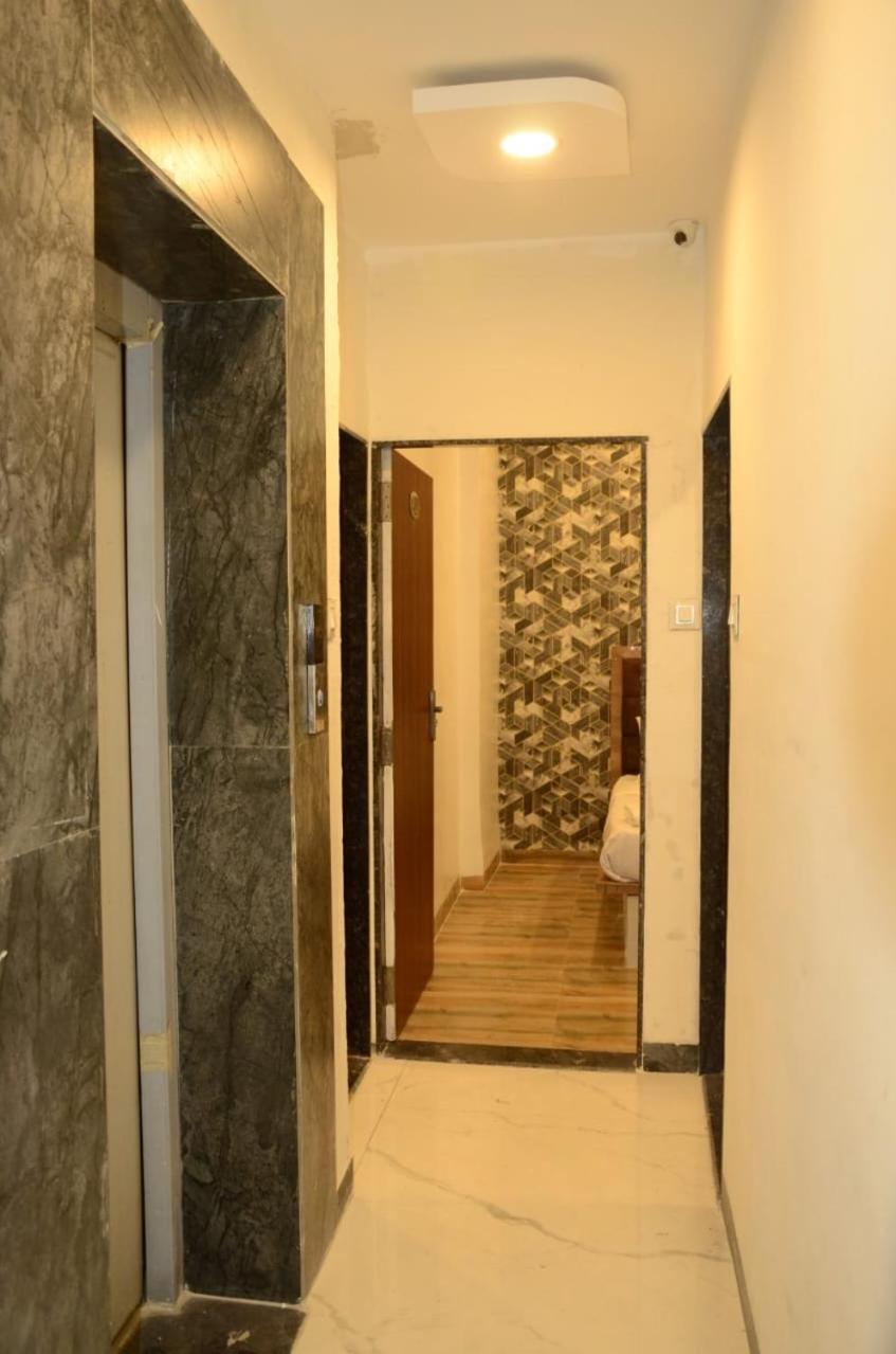 Hotel Vedicvista Indore Esterno foto
